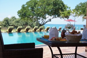 Desayuno inglés diario (USD 12.5 por persona)