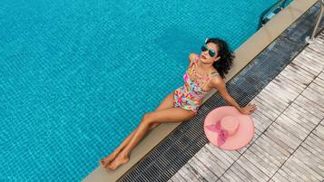 Piscina all'aperto, con ingresso dalle 07:00 alle 19:00, lettini