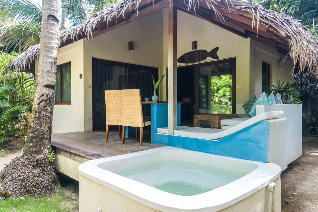 Villa | Minibar, in-room safe, desk, free WiFi