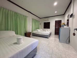 Family Suite | Free WiFi, bed sheets
