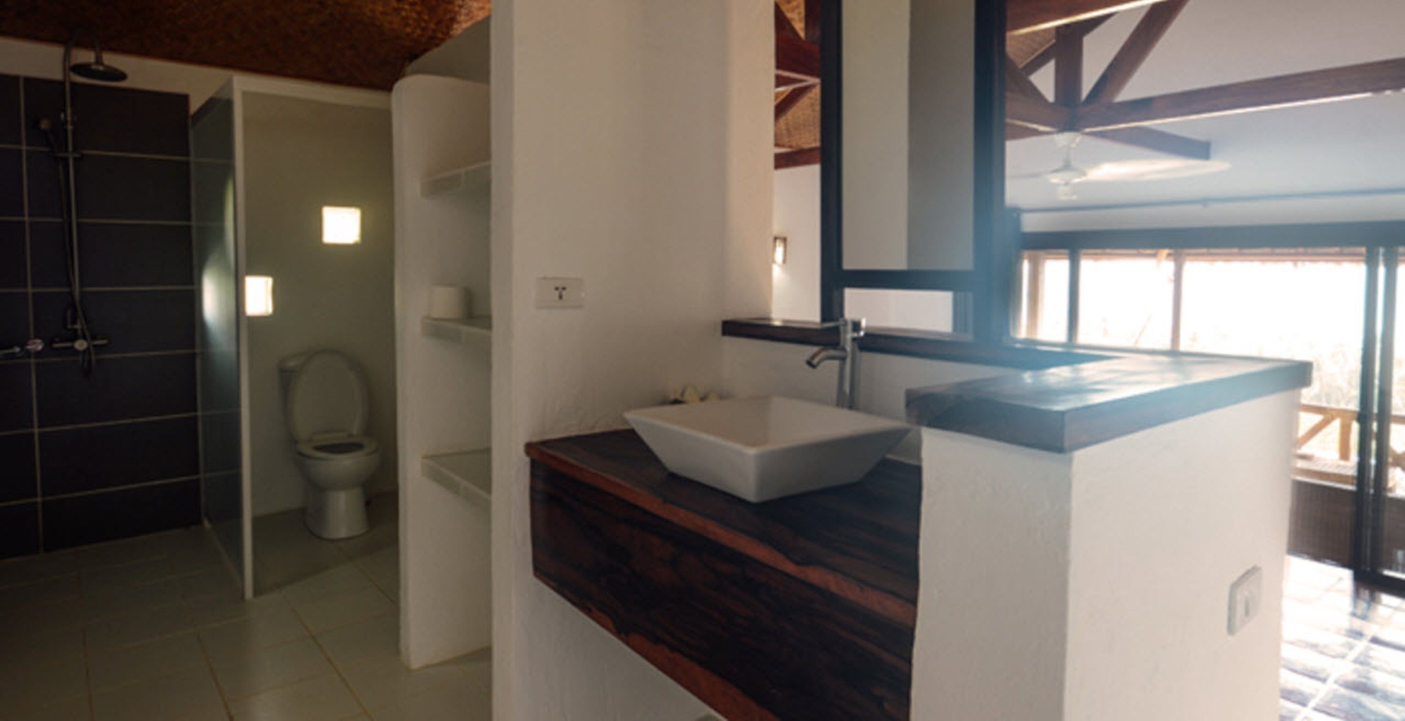 cottage | bathroom | shower, free toiletries, towels