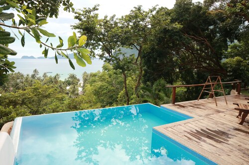 El Nido Overlooking Resort