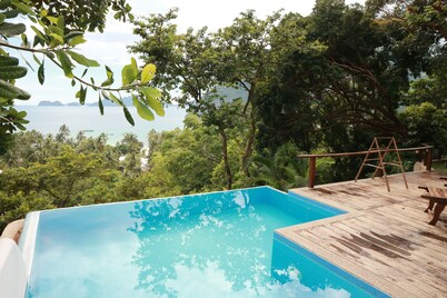El Nido Overlooking Resort