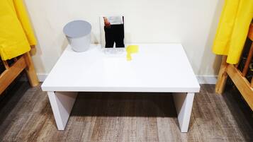 Shared Dormitory, Women only (6 persons) | In-room safe, iron/ironing board, free WiFi