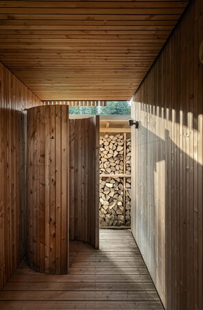 Hot stone massages, deep-tissue massages, Swedish massages