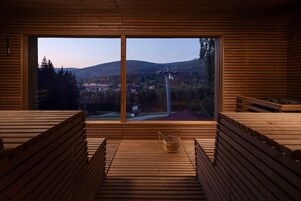 Hot stone-massage, deep tissue-massage, svensk massage