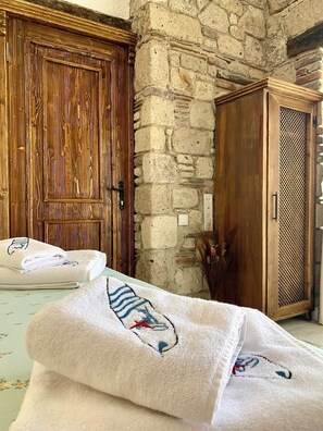 Superior Room | Premium bedding, soundproofing, iron/ironing board, free WiFi - Windmill Alacati  (Cesme)