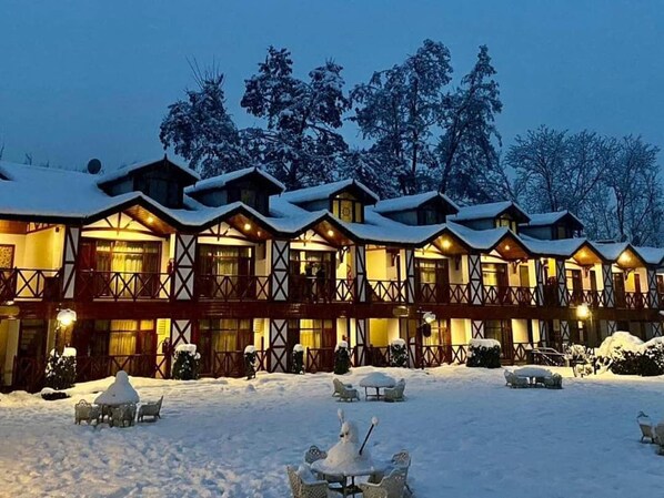 Exterior - Fortune Resort Heevan, Srinagar - Member ITC Hotels' Group (Srinagar)