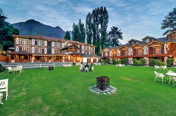 Exterior - Fortune Resort Heevan, Srinagar - Member ITC Hotels' Group (Srinagar)