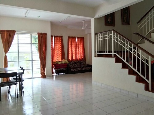 Nadrah Putrajaya Homestay
