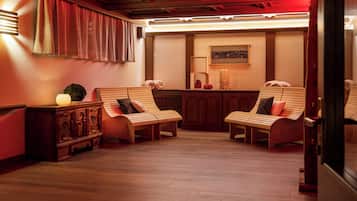 Sauna, Whirlpool, Dampfbad, Massage- und Behandlungsräume