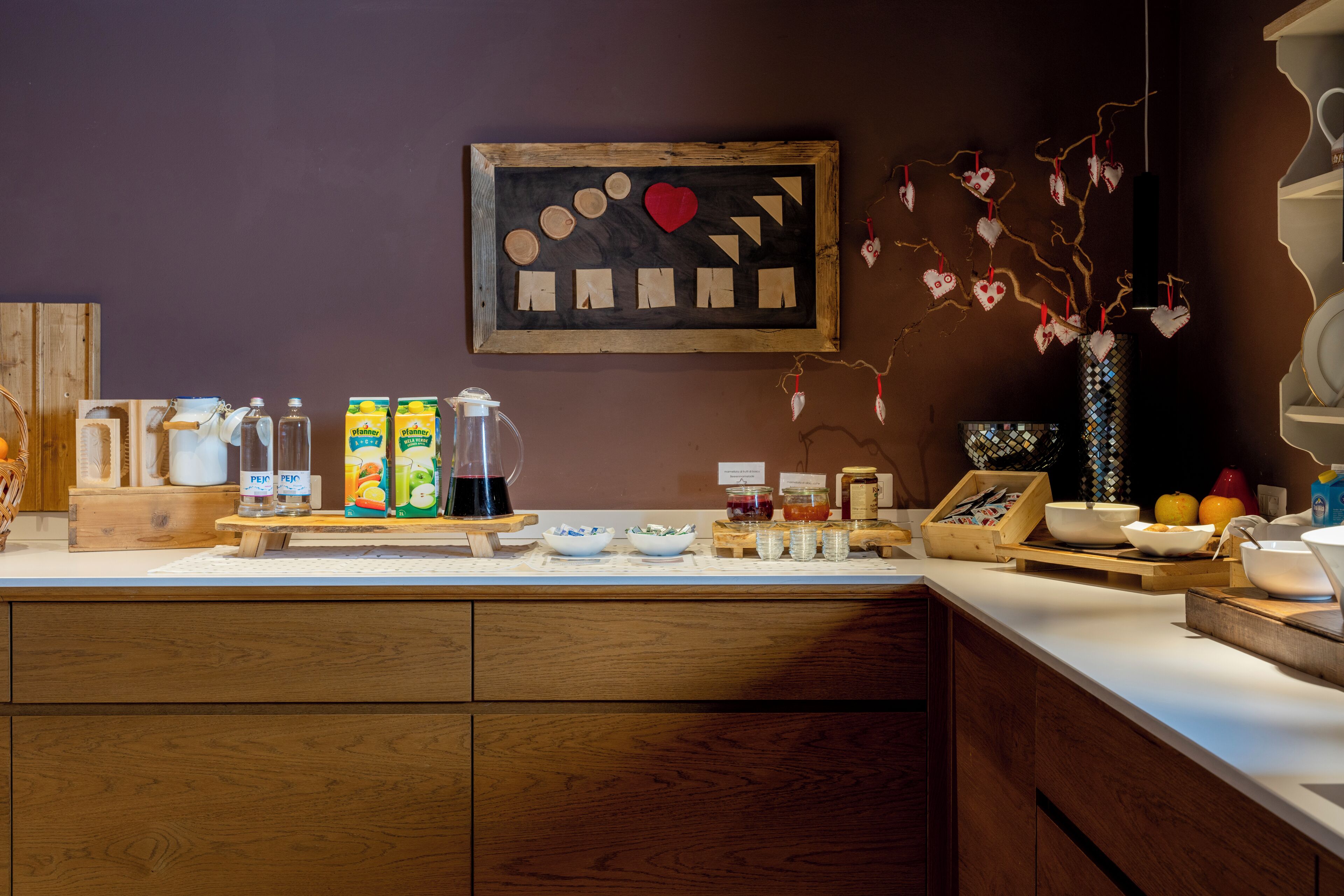 Café da manhã com buffet grátis todos os dias