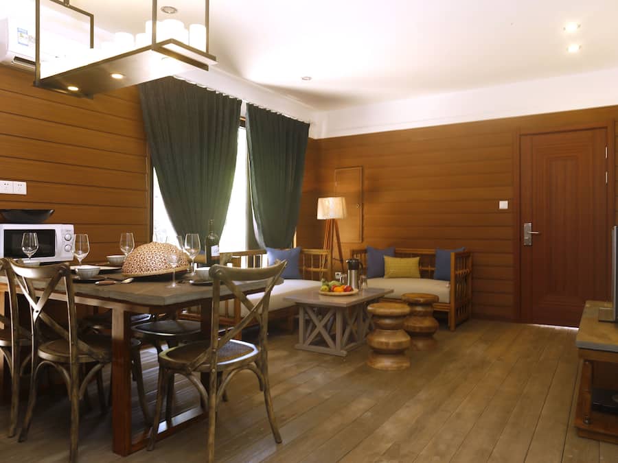 1 habitación, caja de seguridad en la habitación y muebles diferentes