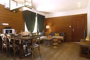 Café da manhã, almoço e jantar; churrasco, vistas para o jardim 