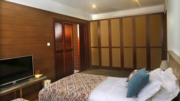 1 bedroom, in-room safe, individually furnished, soundproofing