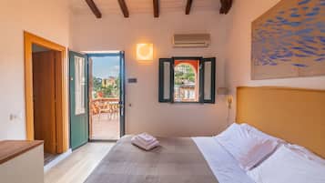 Superior Double or Twin Room, Sea View | In-room safe, desk, free WiFi