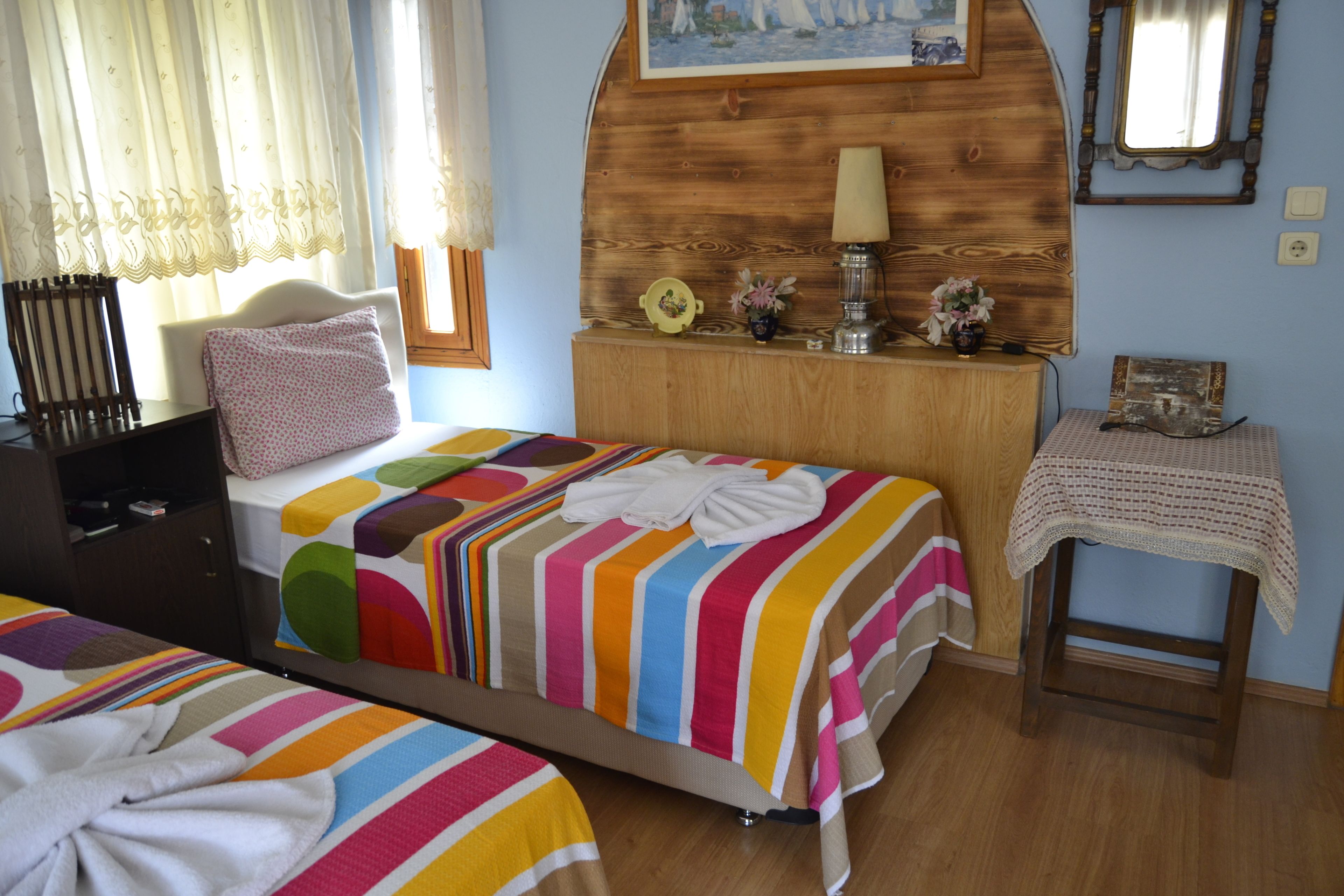 family room, shared bathroom | desk, iron/ironing board, free wifi