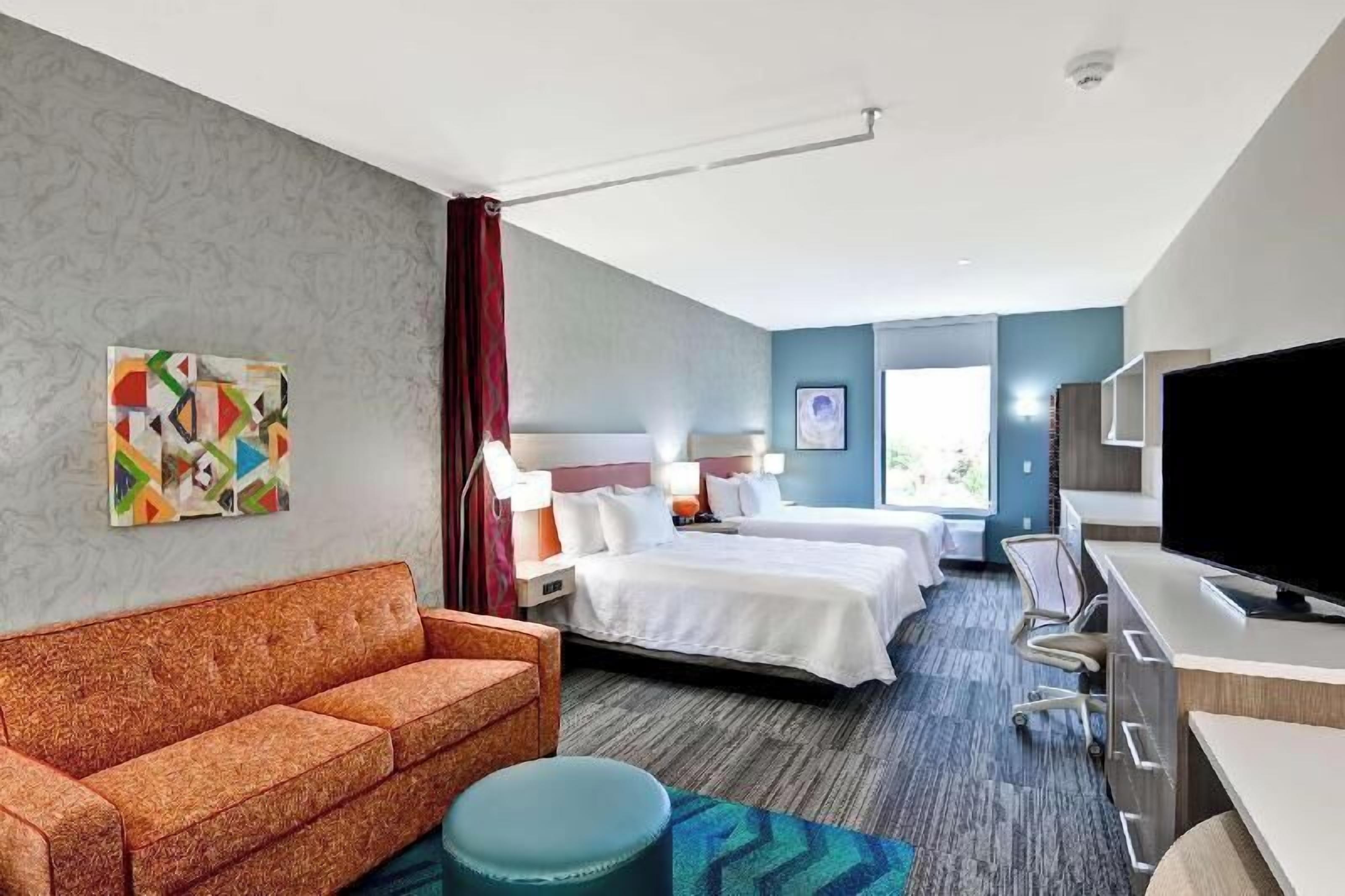 Caja de seguridad en la habitación y escritorio 