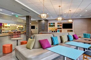 Lobby - Home2 Suites by Hilton OKC Midwest City Tinker AFB (Midwest City)