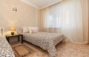 Apartamento (23, Musina Street) | Quartos à prova de som, ferros/tábuas de passar roupa, Wi-Fi de cortesia