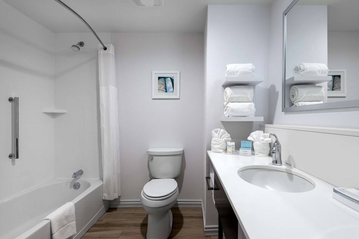 shower, free toiletries, towels