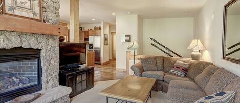 Maison en rangée, 2 chambres | Aire de séjour | Téléviseur, lecteur de DVD