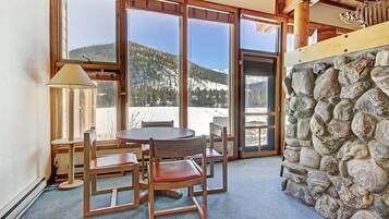 Condo, 2 Bedrooms | Dining