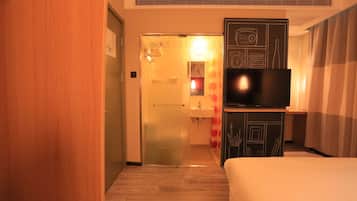 Standard Double Room | Room amenity