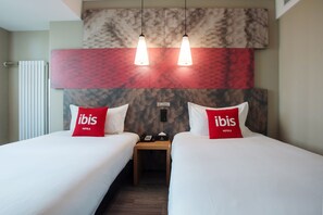 Standard Twin Room | Desk, blackout drapes, iron/ironing board, free WiFi