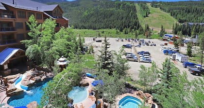 8890 The Springs 4 Bedroom Condo by RedAwning
