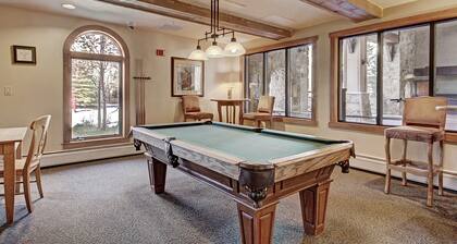 2296 Red Hawk Lodge 2 Bedroom Condo by RedAwning