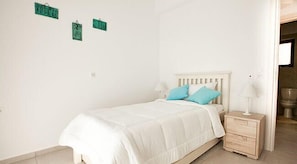 Apartment, 2 Bedrooms | 2 bedrooms, iron/ironing board, free cots/infant beds, rollaway beds