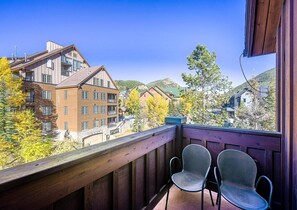 Apartment, 4 Schlafzimmer | Unterkunftsgelände