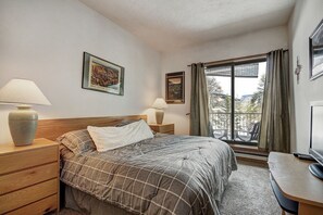 Condo, 2 Bedrooms