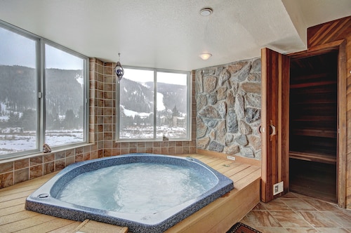 221 Cinnamon Ridge I 2 Bedroom Condo by RedAwning