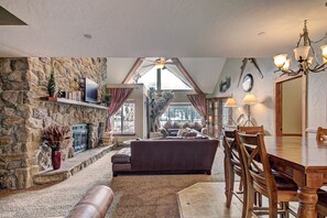 Condo, 2 Bedrooms | Dining - 241 Cinnamon Ridge I 2 Bedroom Condo by RedAwning (Keystone)