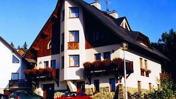 Fachada del alojamiento