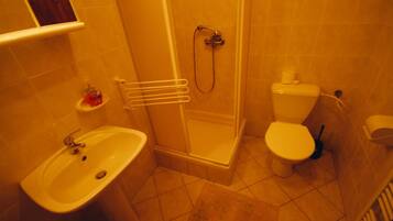 Dusche, Handtücher, Seife, Toilettenpapier