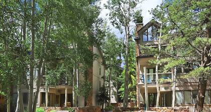 2721 Chateaux DMont by RedAwning