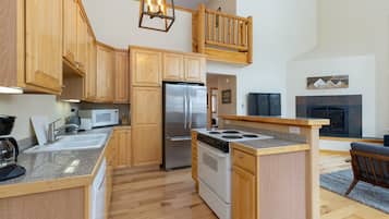 Stadtwohnung, 4Â Schlafzimmer | Eigene KĂŒche