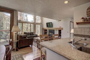 Télévision, station d'accueil MP3