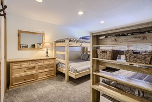 3 bedrooms, laptop workspace, free WiFi
