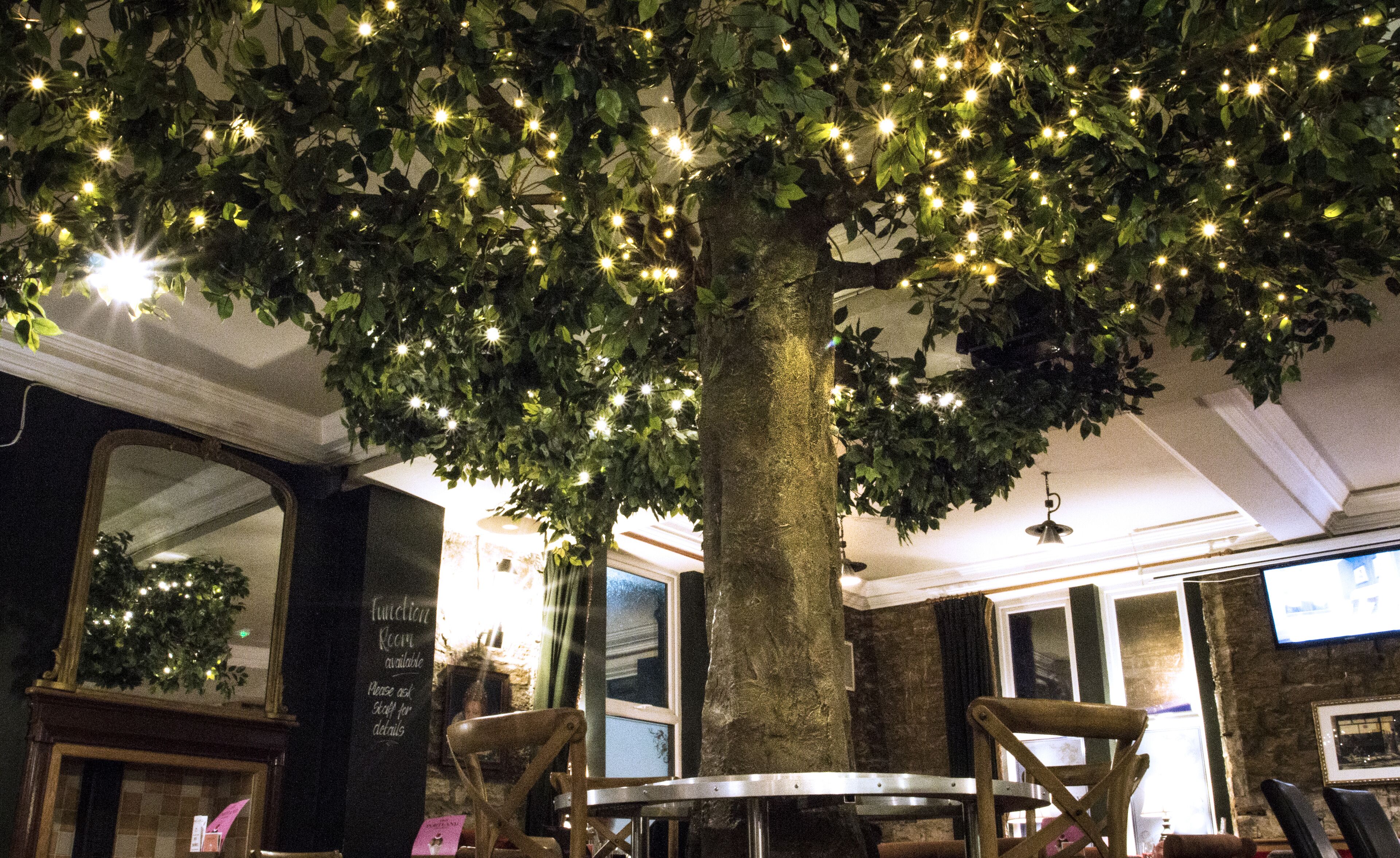 Breakfast, lunch, dinner served; British cuisine 