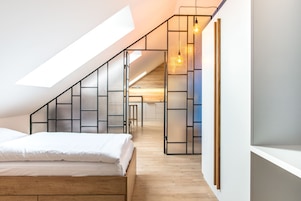 Apartamento conforto | Cofres nos quartos, quartos à prova de som