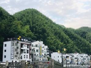 Porch - Zero Five One Seven Inn (Huangshan)