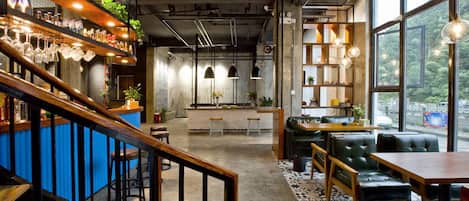 Bar lounge