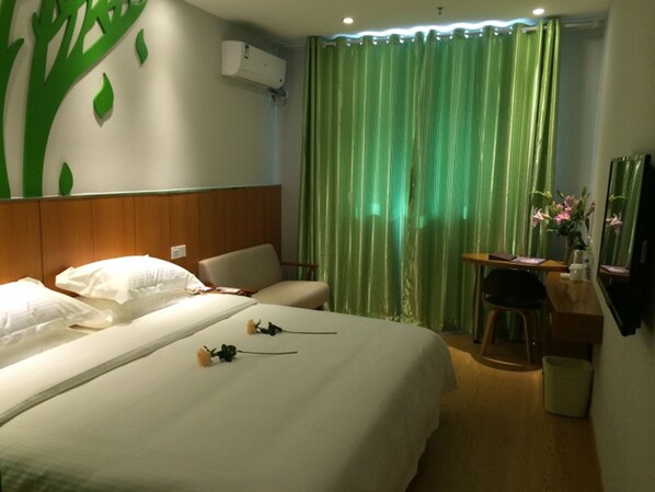 Blackout drapes, iron/ironing board, free WiFi - Vatica TaiZhou JiangYan Bus Terminal Station East NanHuan Road Hotel (Taizhou)