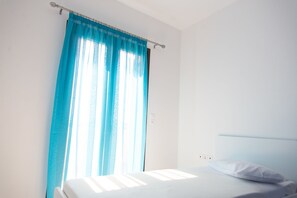 Appartement Confort, 2 chambres, balcon | 2 chambres, bureau, espace de travail pour ordinateurs portables