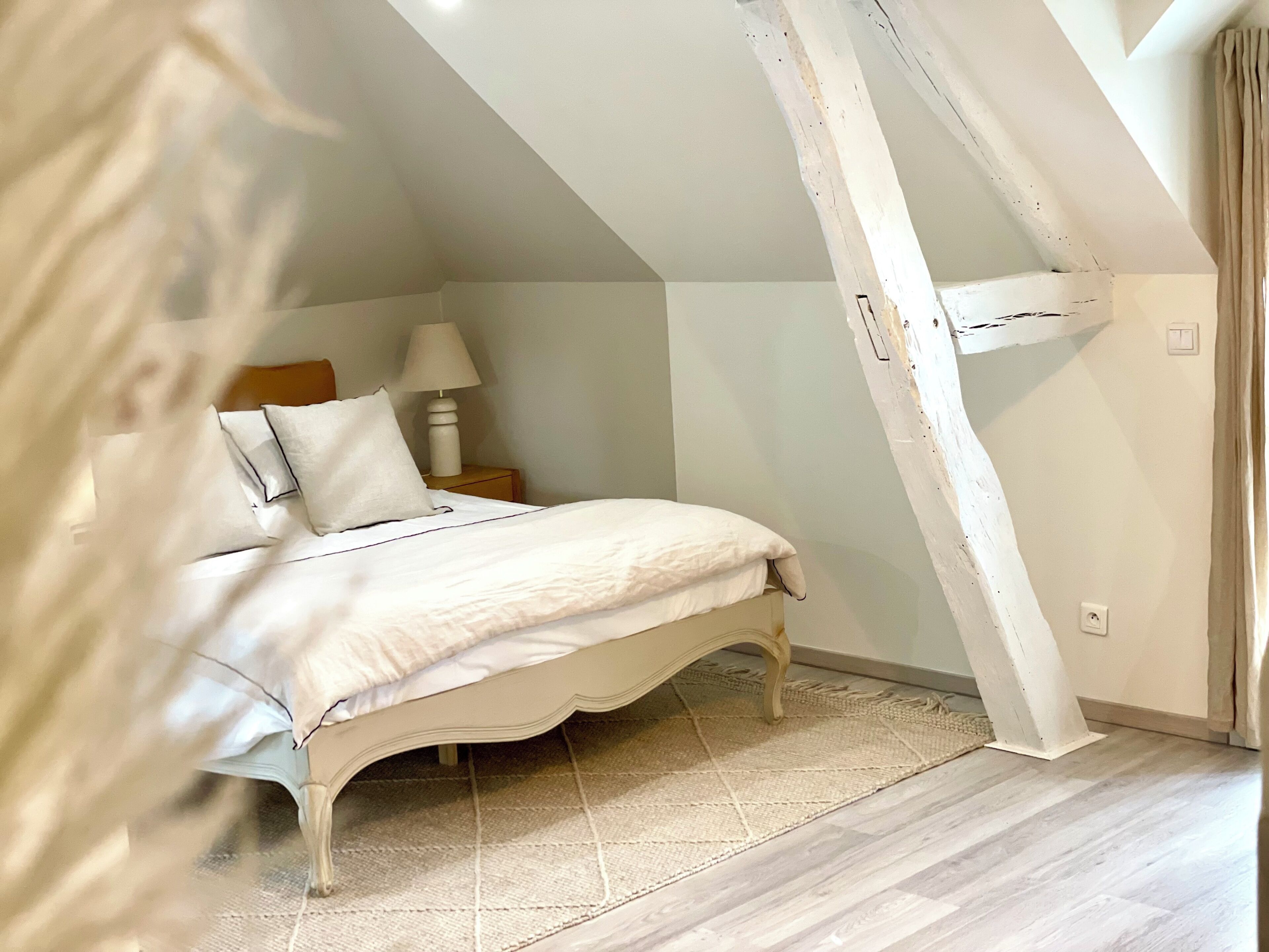 Deluxe-værelse - udsigt til pool | Premium-sengetøj, senge med madrasser af memory foam, individuelt design