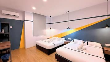 Family Room | Desk, iron/ironing board, free WiFi, bed sheets